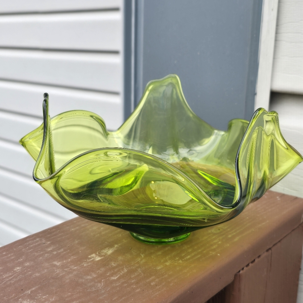 Green Vintage Viking Epic Drape Bowl